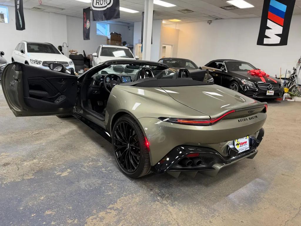 صورة مصغرة 45 لـ 2023 Aston Martin VANTAGE ROADSTER