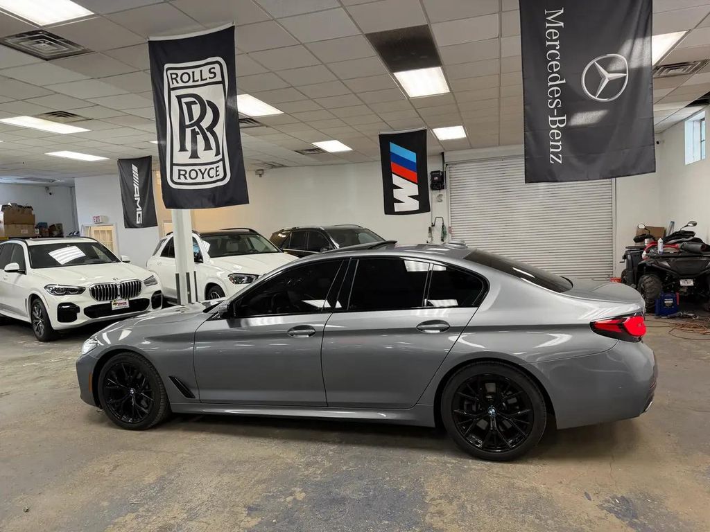 صورة 9 لـ 2023 BMW 540 I XDRIVE