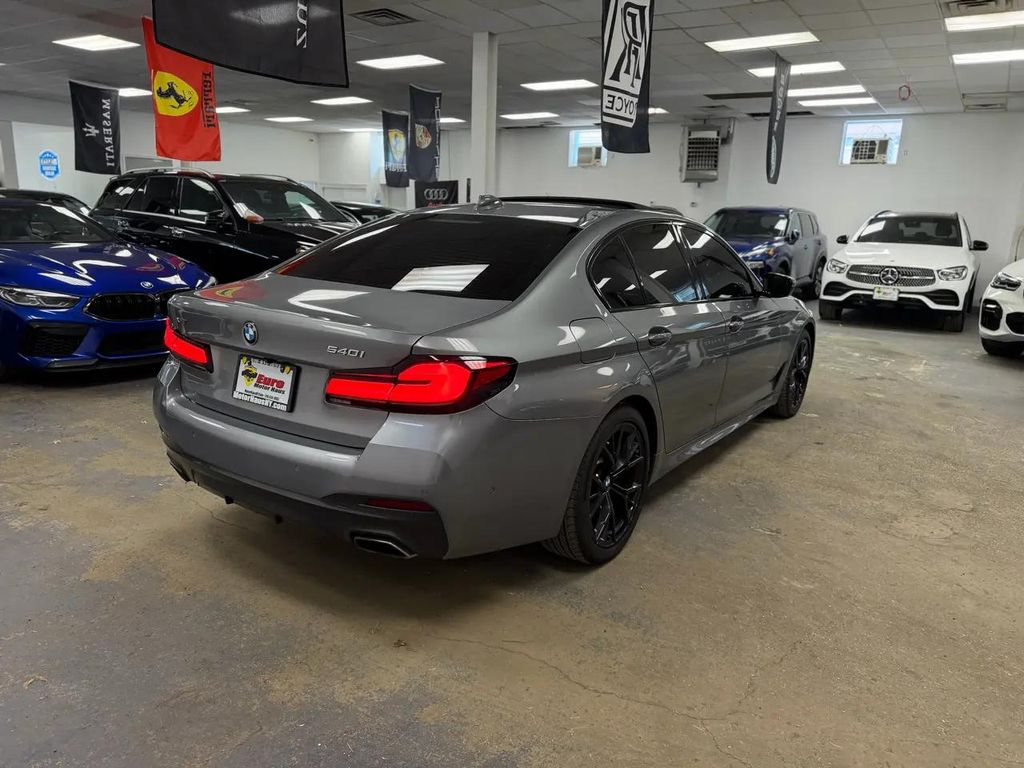 صورة 6 لـ 2023 BMW 540 I XDRIVE