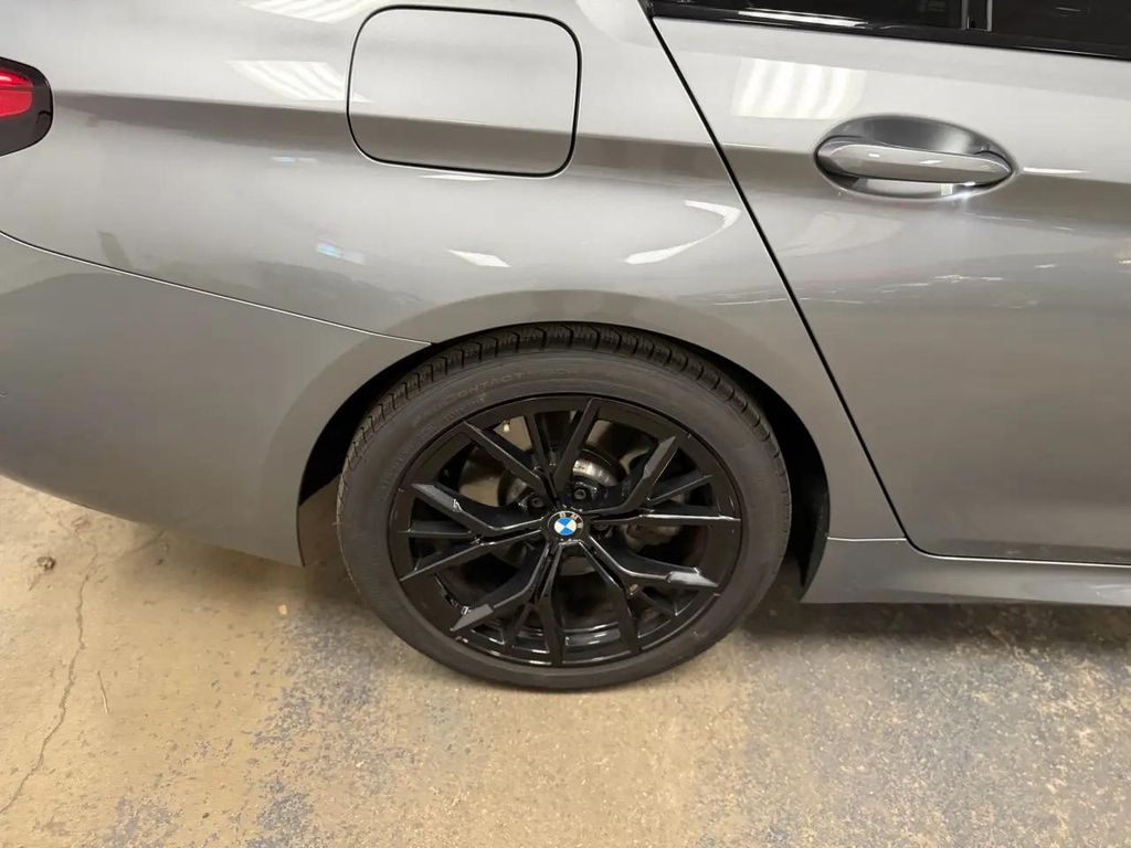 صورة مصغرة 57 لـ 2023 BMW 540 I XDRIVE