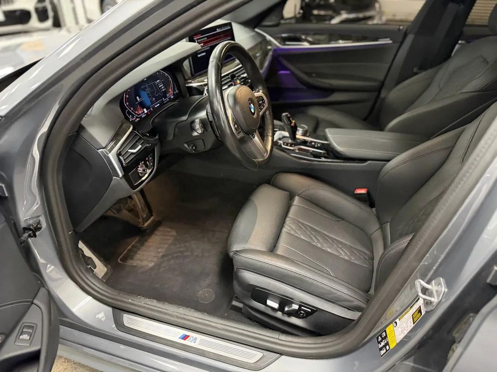 صورة مصغرة 12 لـ 2023 BMW 540 I XDRIVE
