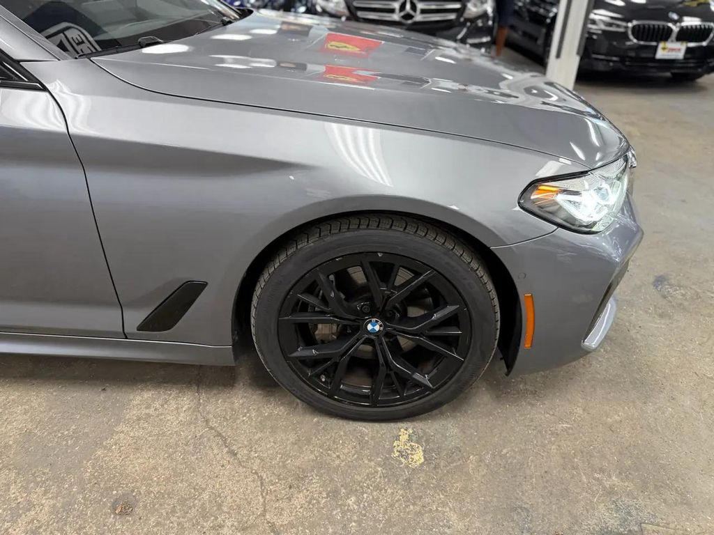 صورة مصغرة 58 لـ 2023 BMW 540 I XDRIVE