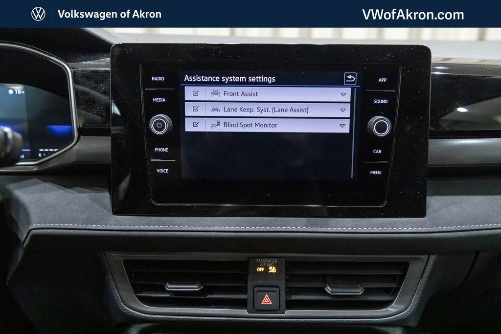 New 2026 Volkswagen Taos SE Black