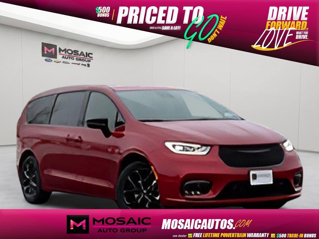 New 2026 Chrysler Pacifica Limited