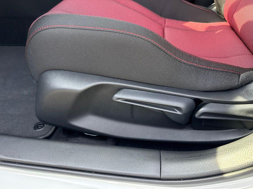 صورة مصغرة 26 لـ 2026 Honda CIVIC SI BASE