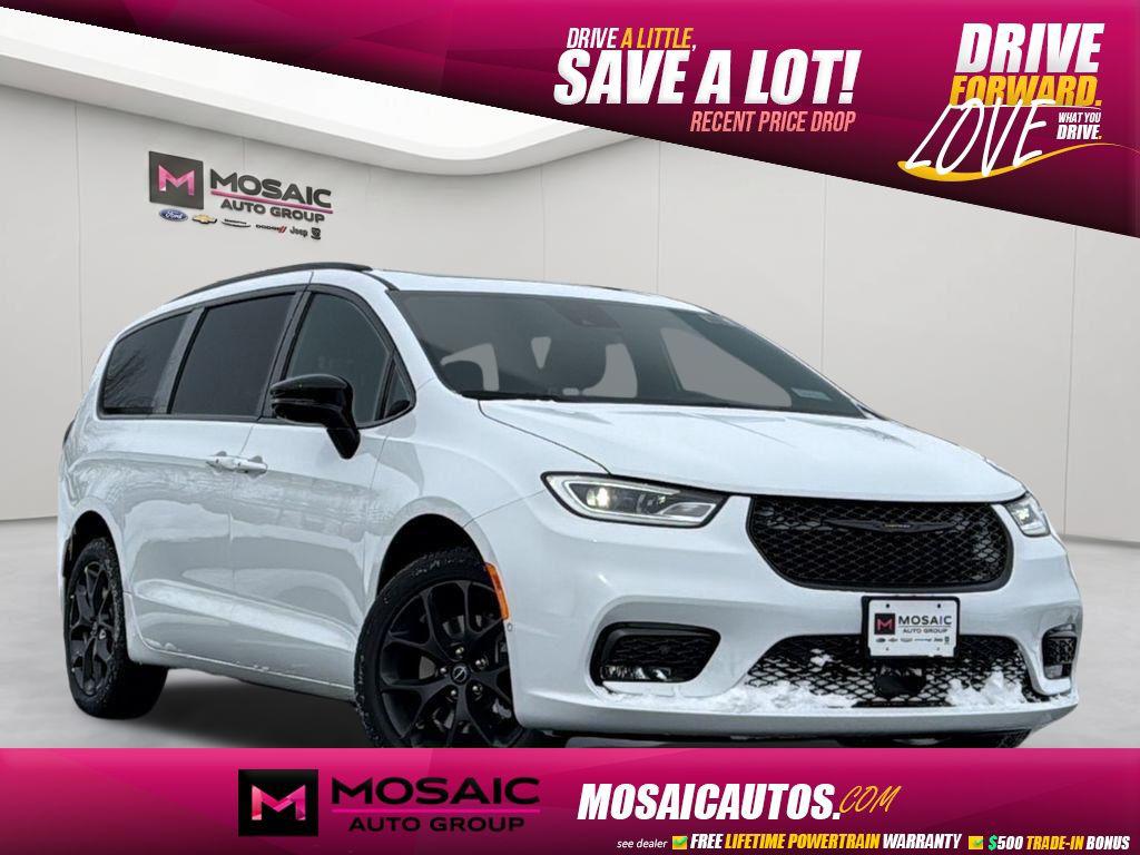 New 2026 Chrysler Pacifica L