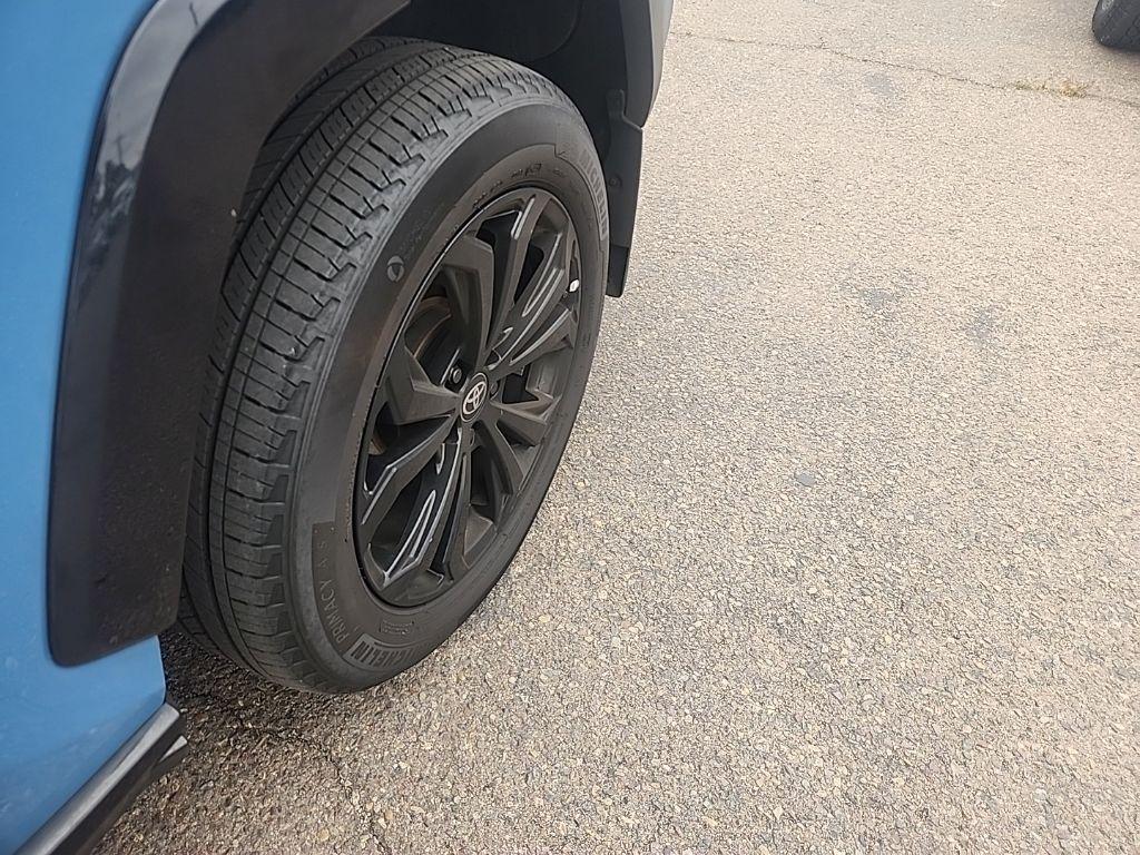 صورة 8 لـ 2023 Toyota RAV4 HYBRID XSE