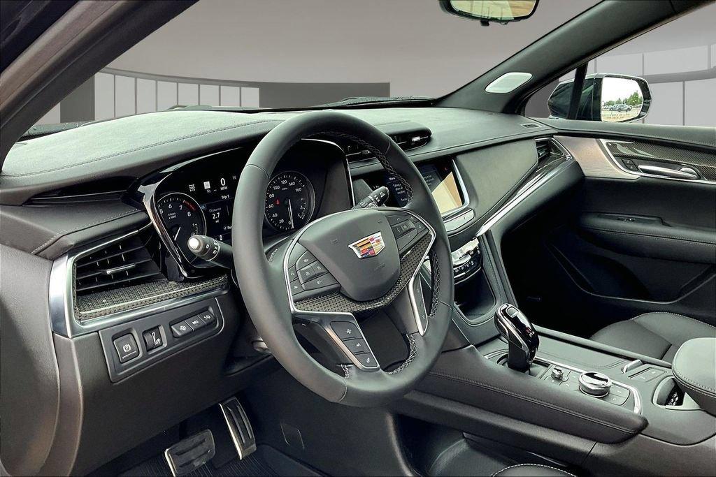 2026 Cadillac XT5 SPORT — фото 6