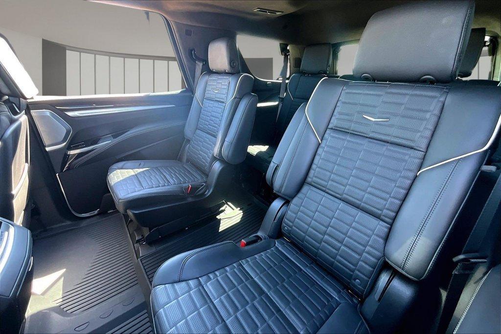 2026 Cadillac ESCALADE PLATINUM SPORT — миниатюра 28
