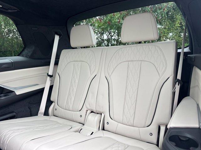 صورة مصغرة 24 لـ 2026 BMW X7 M60I