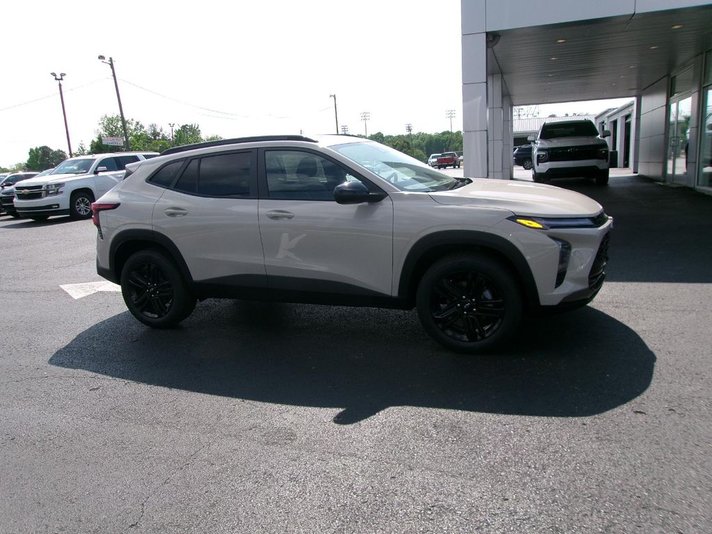 New 2026 Chevrolet Trax FWD ACTIV