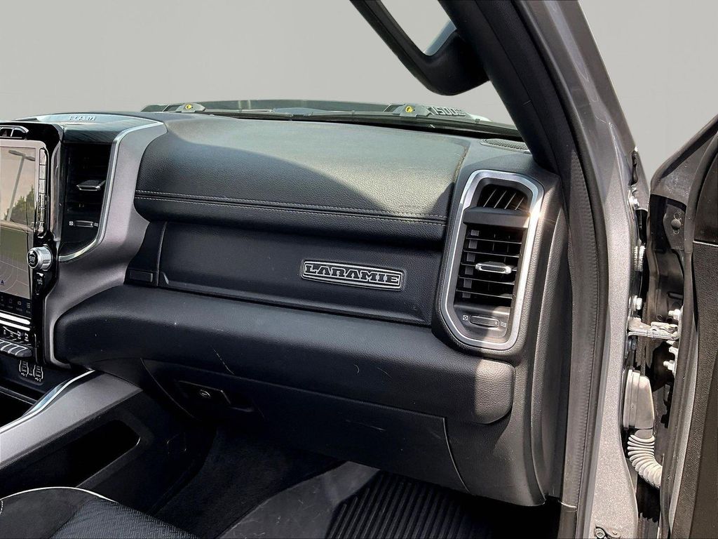 2023 RAM 1500 LARAMIE — миниатюра 26