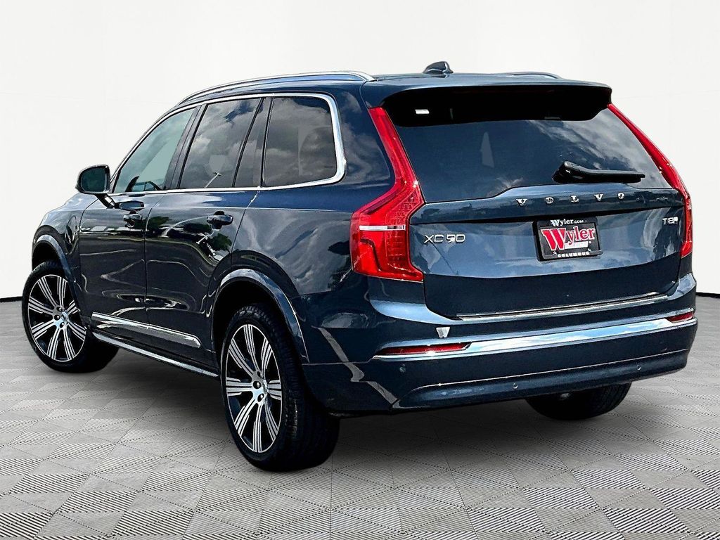 2025 Volvo XC90 PLUG-IN HYBRID T8 CORE 7-SEATER — фото 4