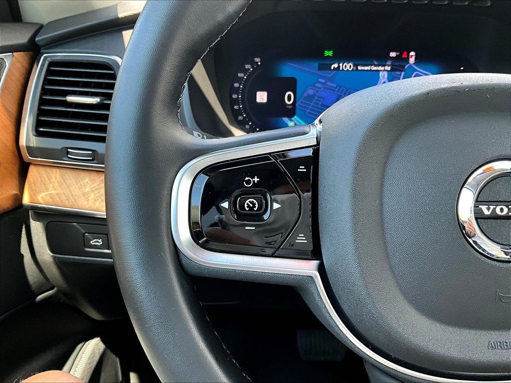 صورة مصغرة 11 لـ 2025 Volvo XC90 PLUG-IN HYBRID T8 CORE 7-SEATER