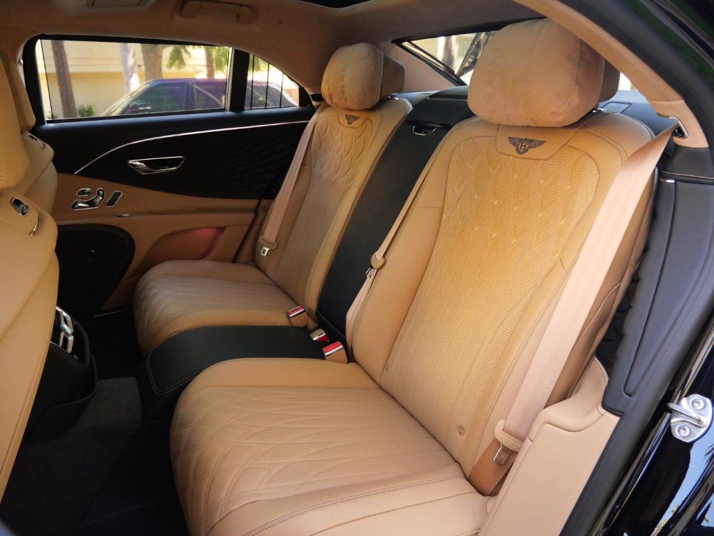 صورة مصغرة 22 لـ 2026 Bentley FLYING SPUR AZURE
