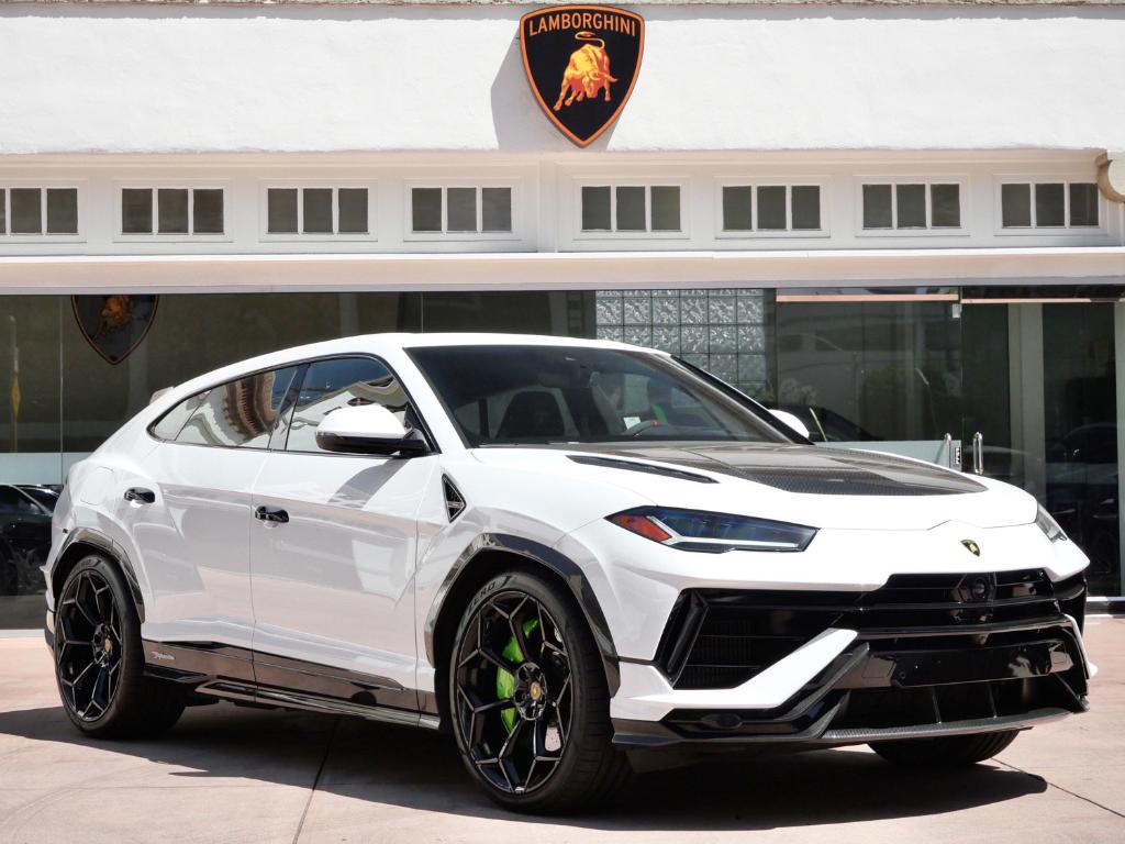 صورة 1 لـ 2024 Lamborghini URUS PERFORMANTE