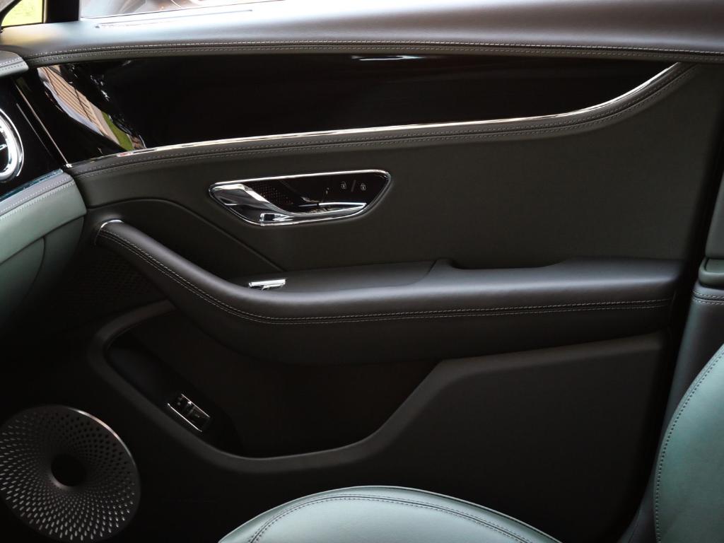 صورة مصغرة 11 لـ 2026 Bentley FLYING SPUR