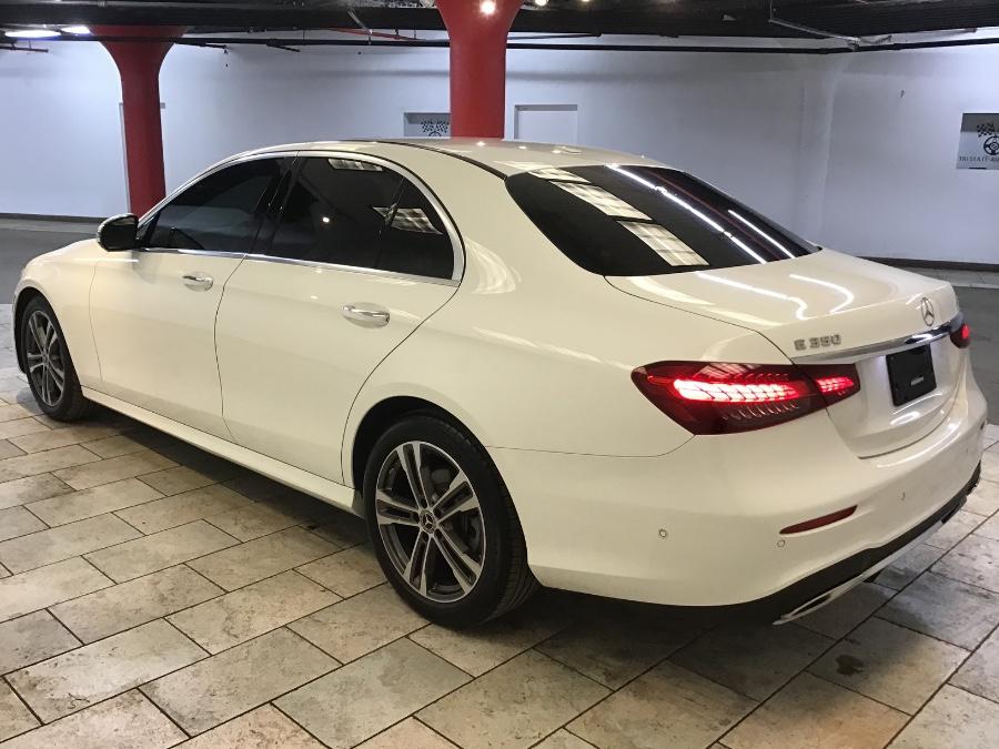 MERCEDES-BENZ E-CLASS - 4