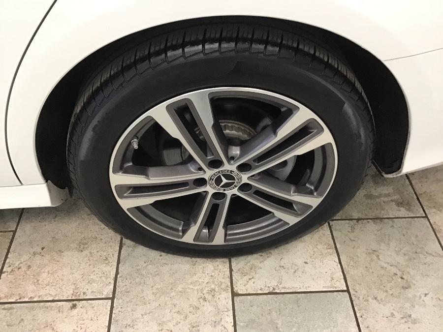 MERCEDES-BENZ E-CLASS - 10