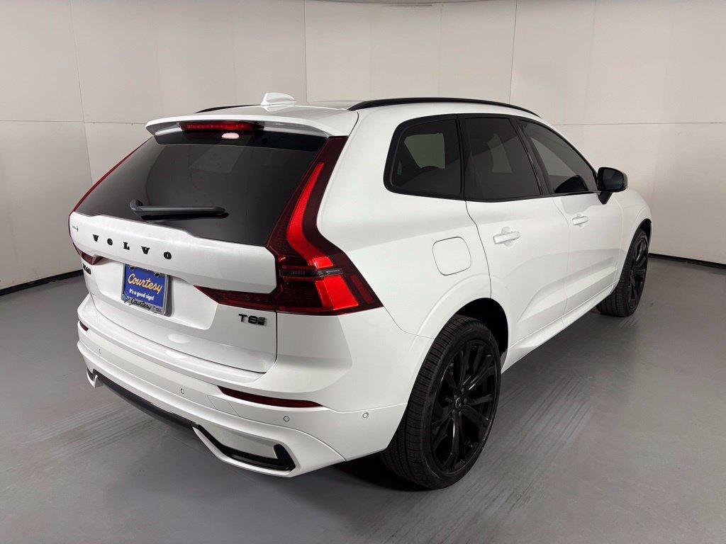 صورة مصغرة 8 لـ 2026 Volvo XC60 PLUG-IN HYBRID T8 ULTRA BLACK EDITION