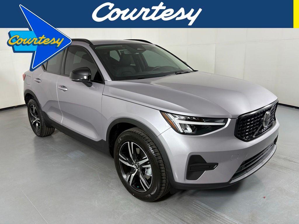 New 2026 Volvo XC40 B5 Core