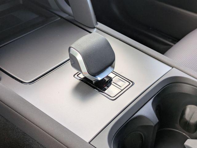 2025 LAND Rover DISCOVERY SPORT S photo 9
