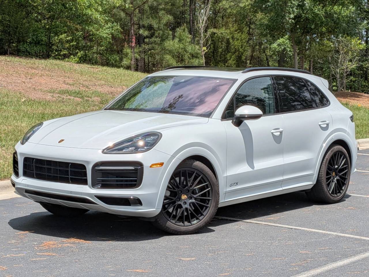 PORSCHE CAYENNE - 1