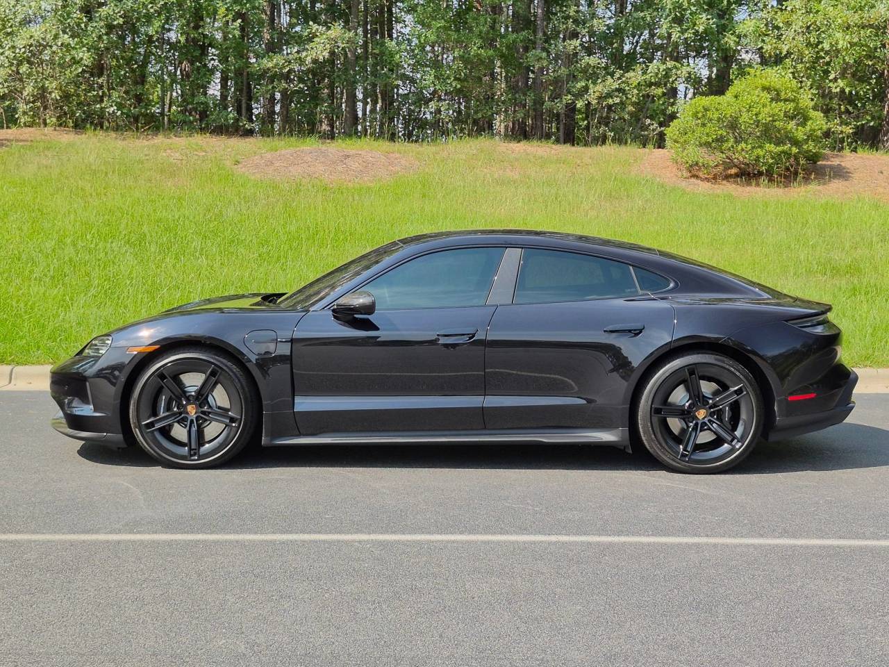 2026 Porsche TAYCAN 照片 2