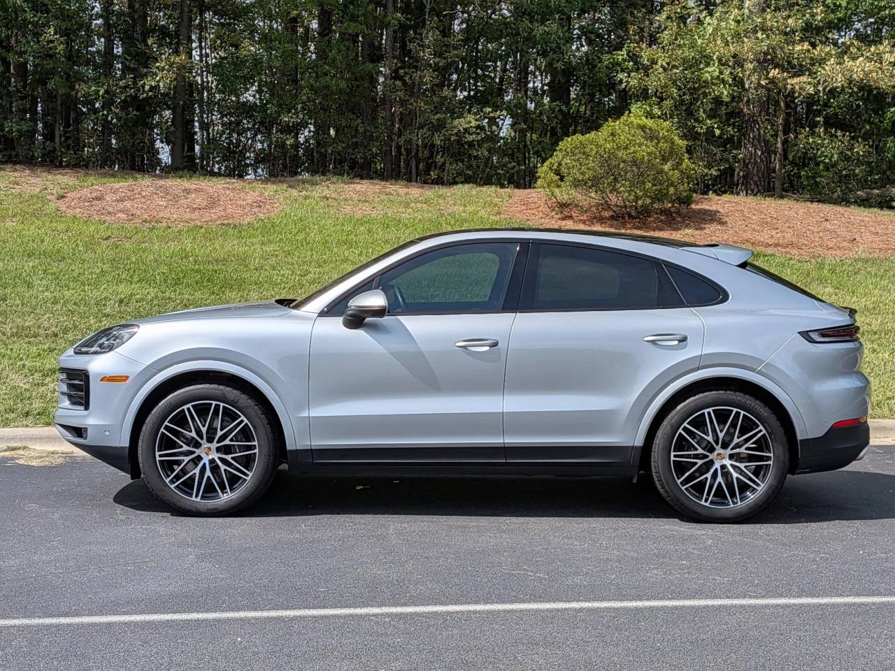 صورة 2 لـ 2025 Porsche CAYENNE