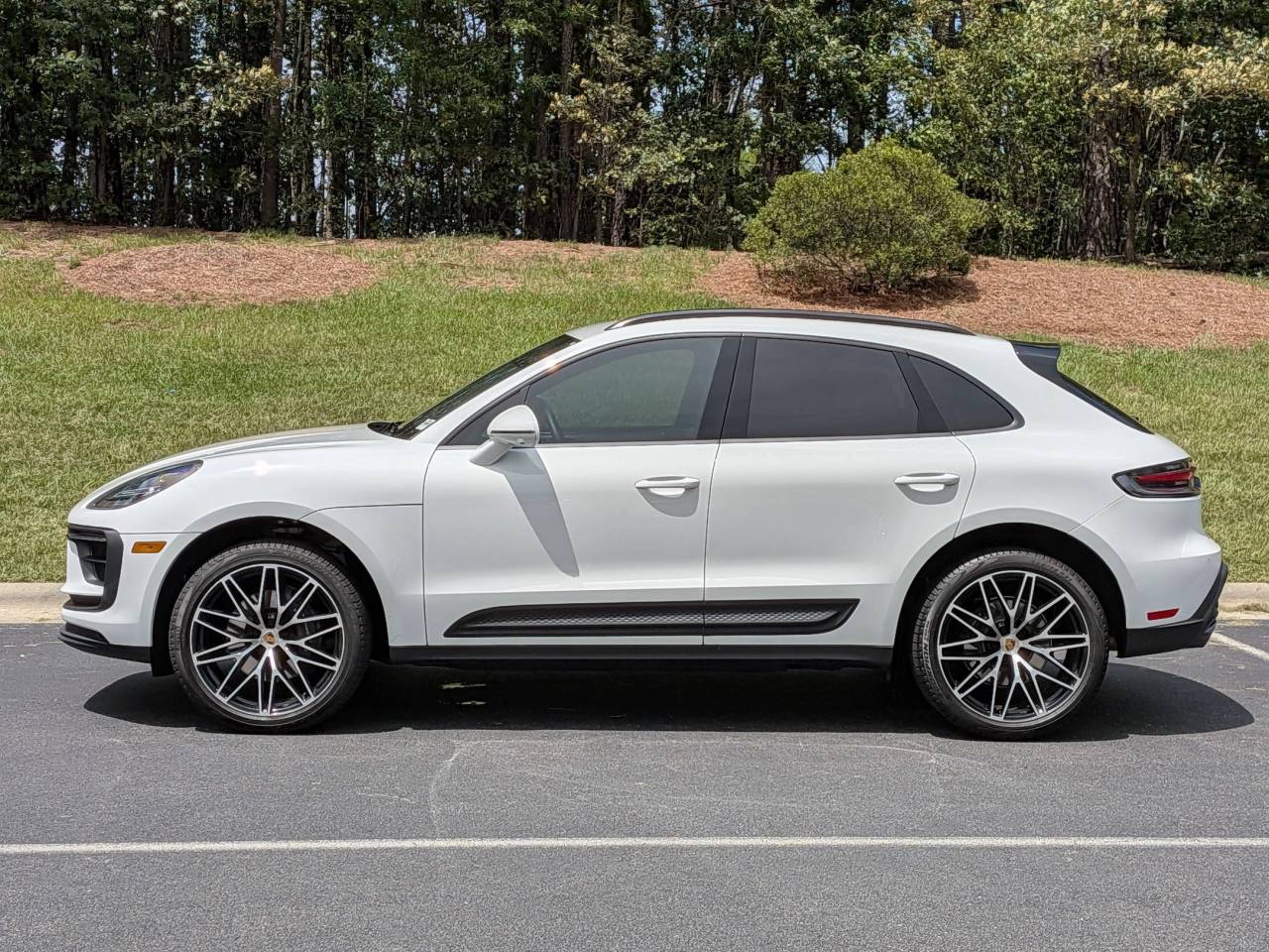 2026 Porsche MACAN 照片 2