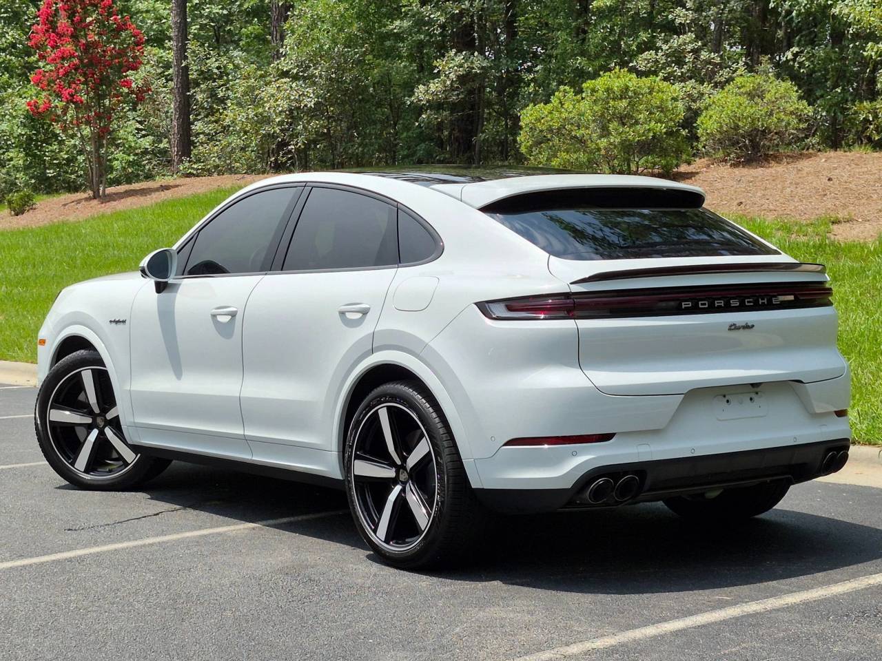 صورة 3 لـ 2026 Porsche CAYENNE