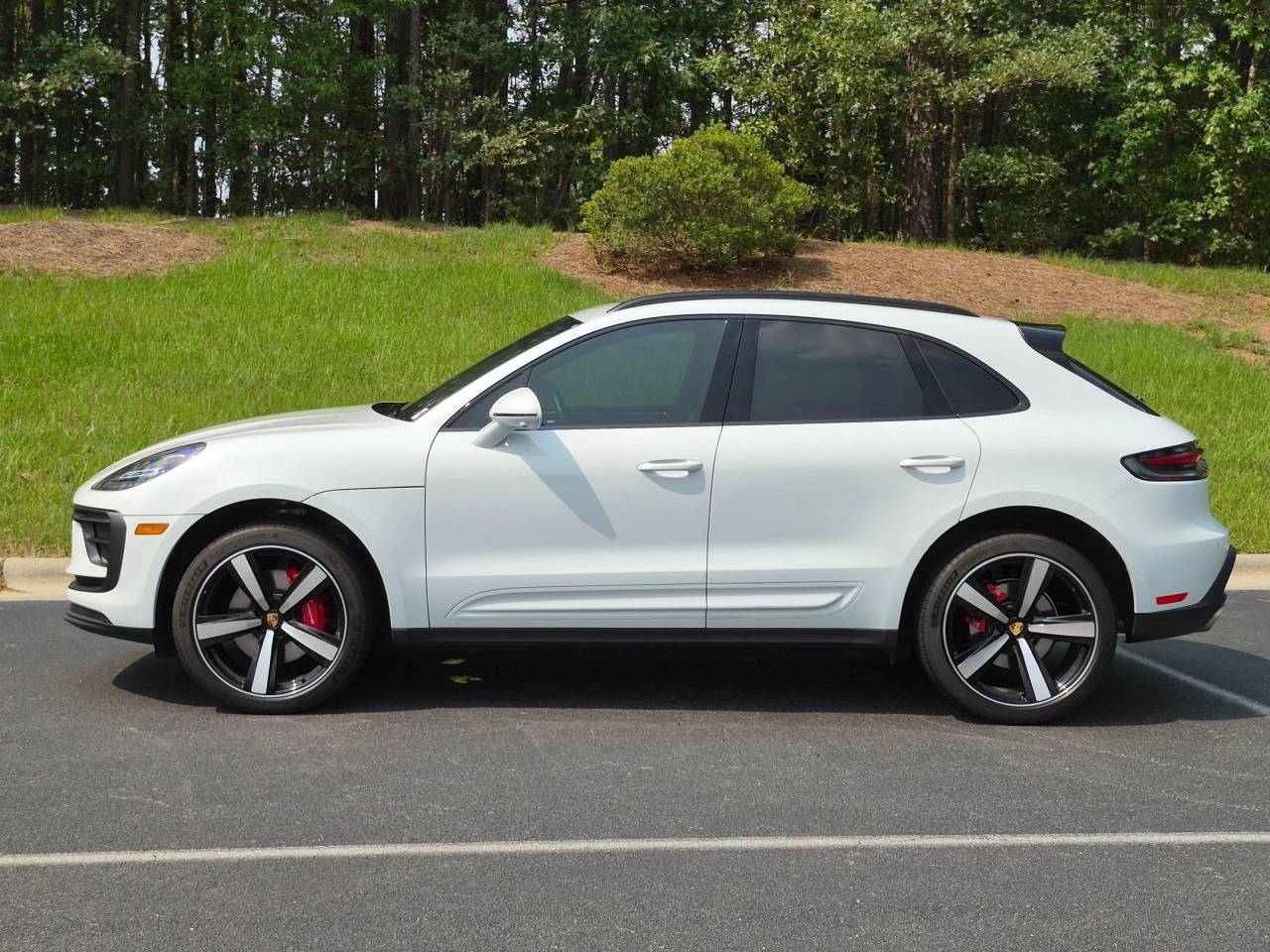 2025 Porsche MACAN 照片 2