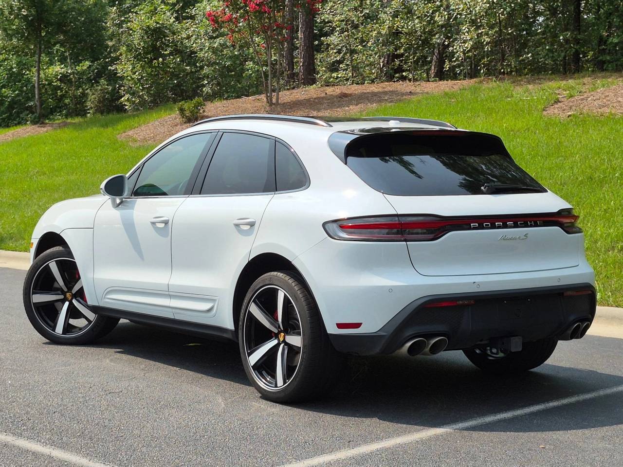 2025 Porsche MACAN 照片 3