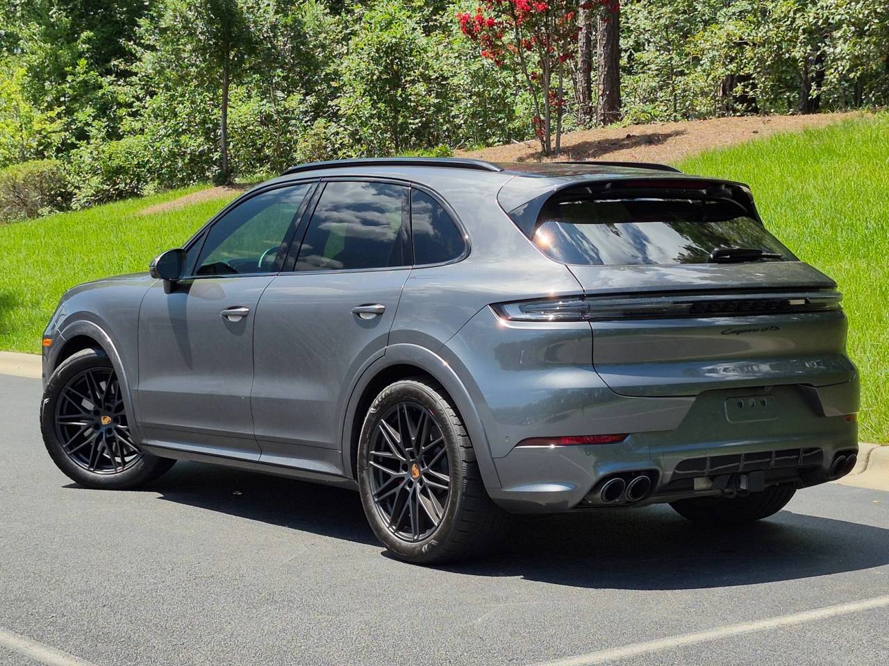 2026 Porsche CAYENNE 照片 3
