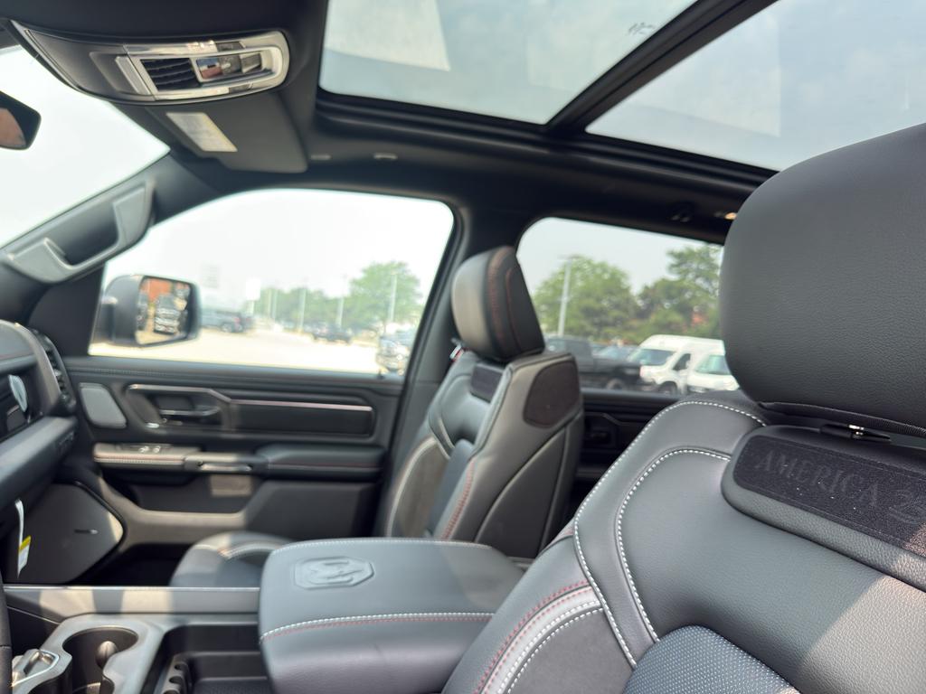 صورة مصغرة 28 لـ 2026 RAM 1500 LARAMIE