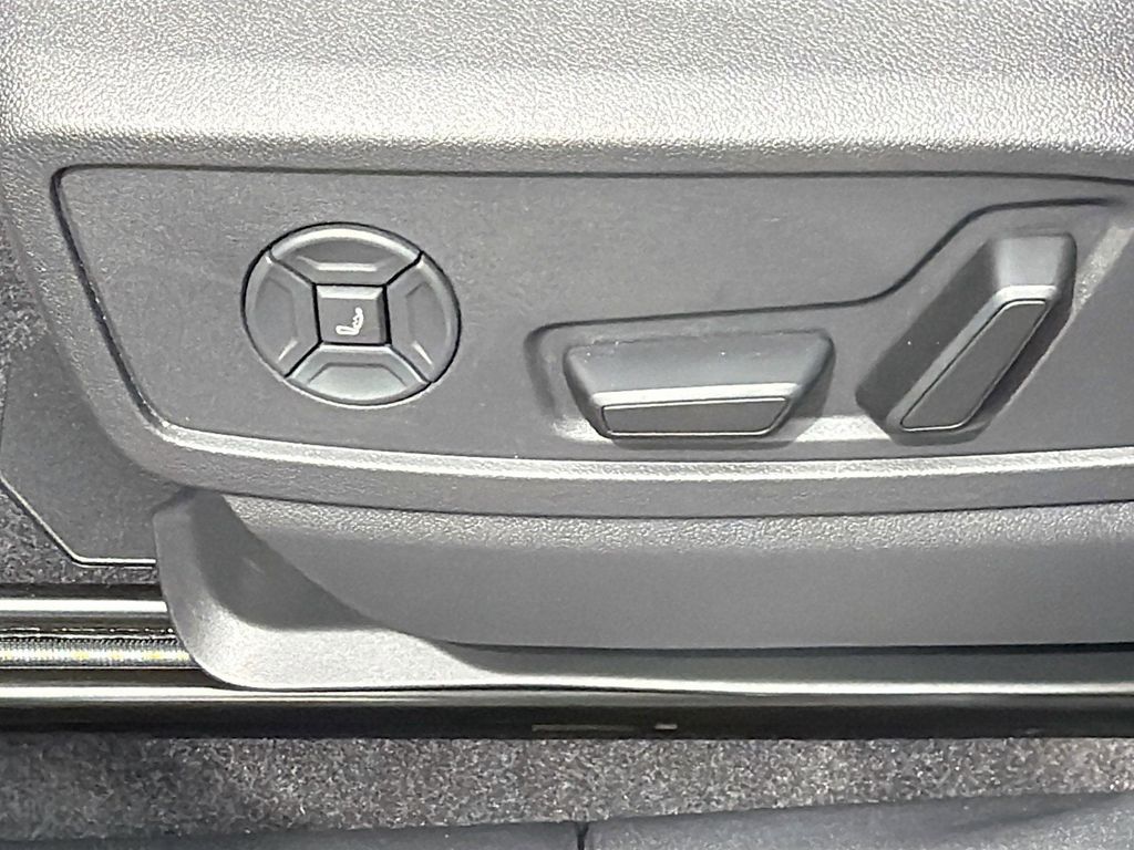 صورة مصغرة 24 لـ 2026 AUDI SQ5 3.0T PREMIUM PLUS