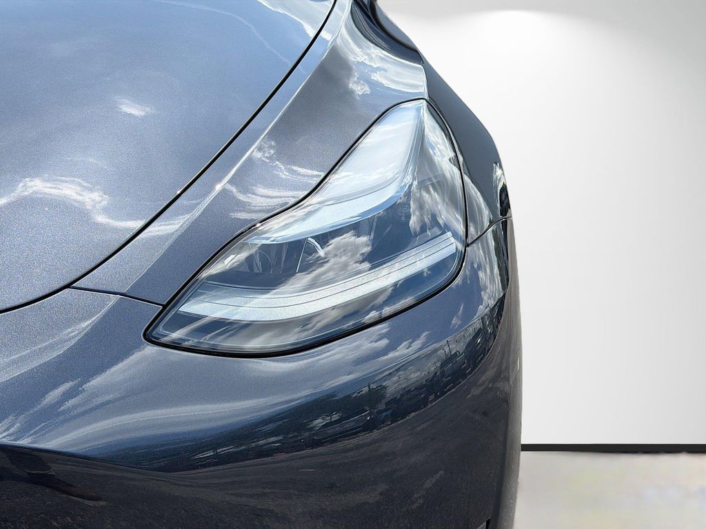 TESLA MODEL Y LONG RANGE DUAL MOTOR ALL-WHEEL DRIVE - 9