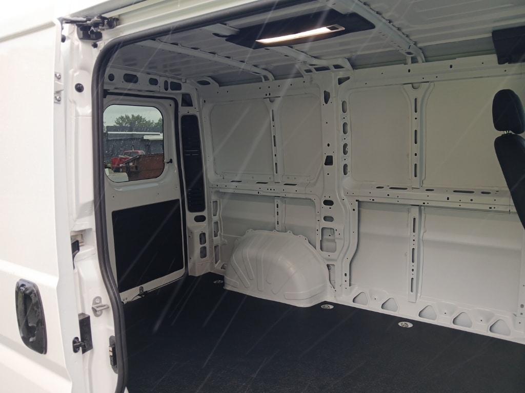 صورة مصغرة 26 لـ 2026 RAM PROMASTER 1500 LOW ROOF