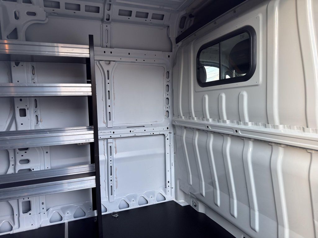 صورة مصغرة 16 لـ 2024 RAM PROMASTER 2500 TRADESMAN