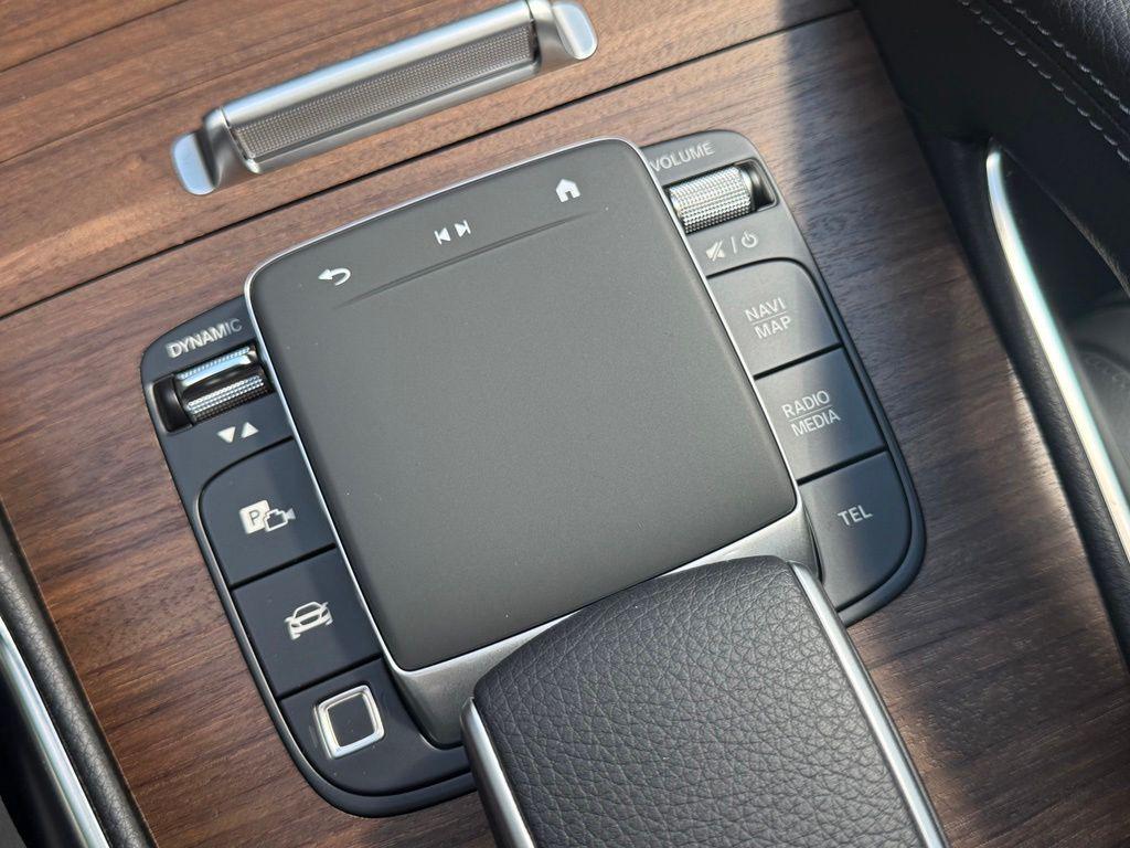 2026 Mercedes-BENZ GLE — миниатюра 31