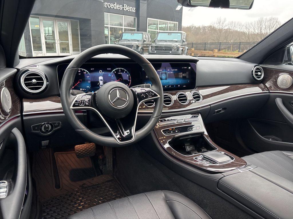 MERCEDES-BENZ E-CLASS - 10