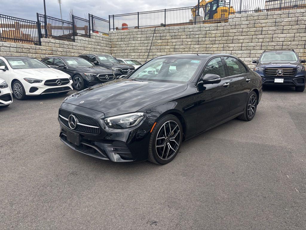 MERCEDES-BENZ E-CLASS - 1