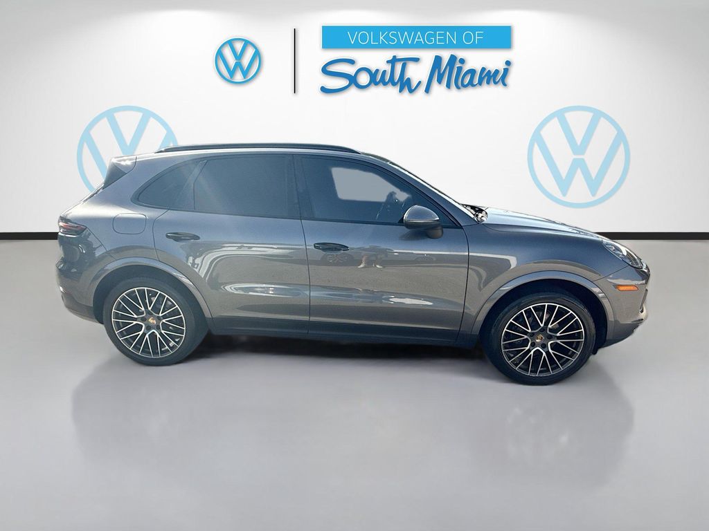 صورة 8 لـ 2020 Porsche CAYENNE