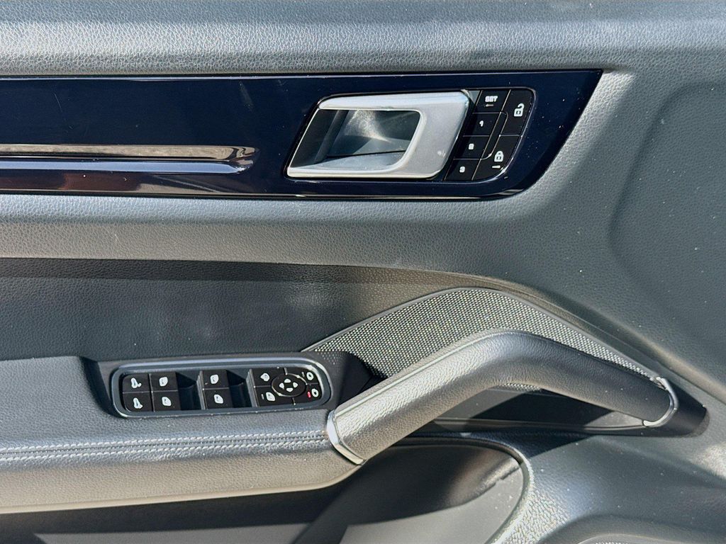 2020 Porsche CAYENNE — миниатюра 17