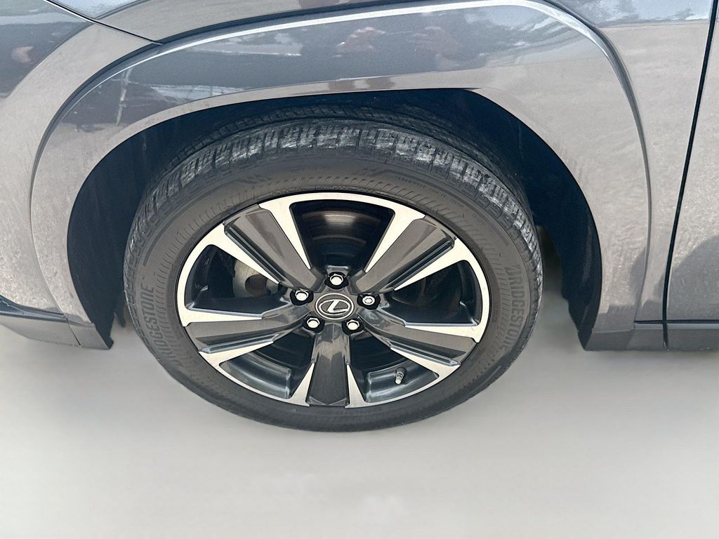 صورة مصغرة 36 لـ 2023 Lexus UX 250H BASE