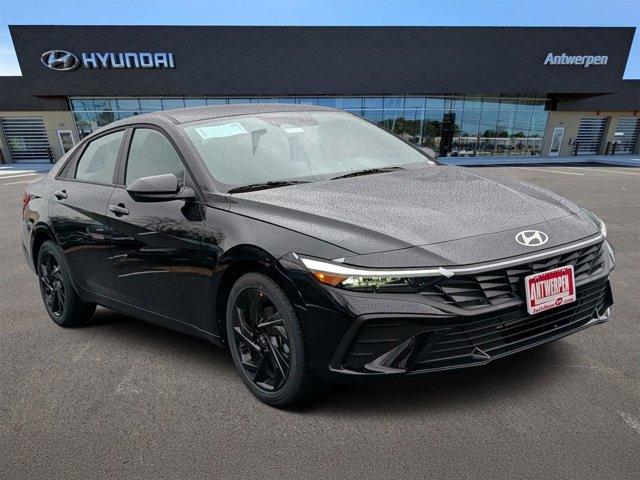 New 2026 Hyundai ELANTRA SEL Sport