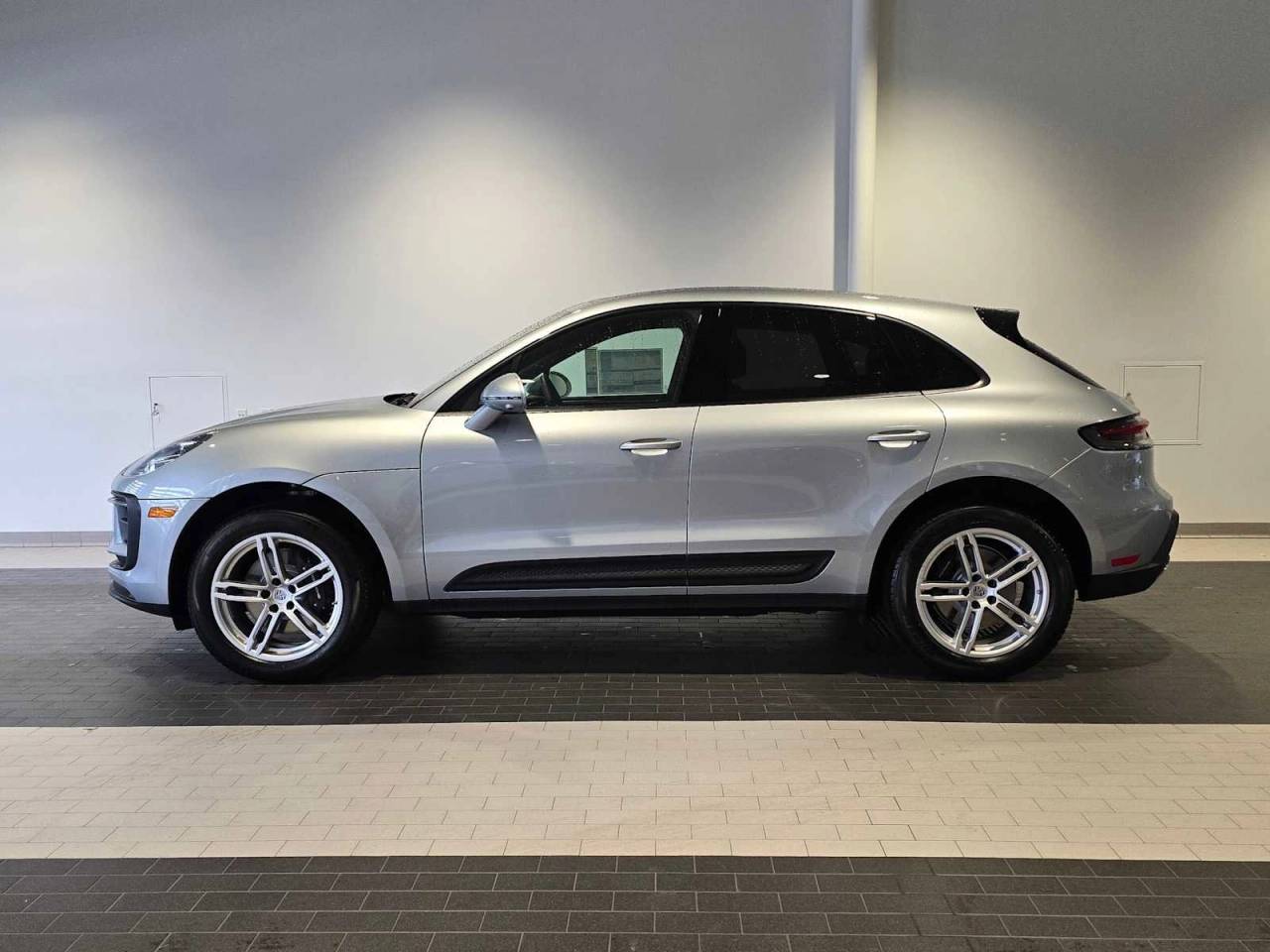 صورة 2 لـ 2025 Porsche MACAN