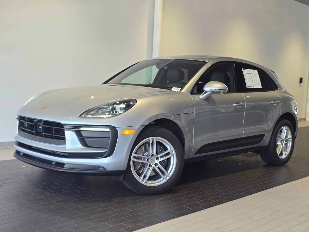 صورة 1 لـ 2025 Porsche MACAN