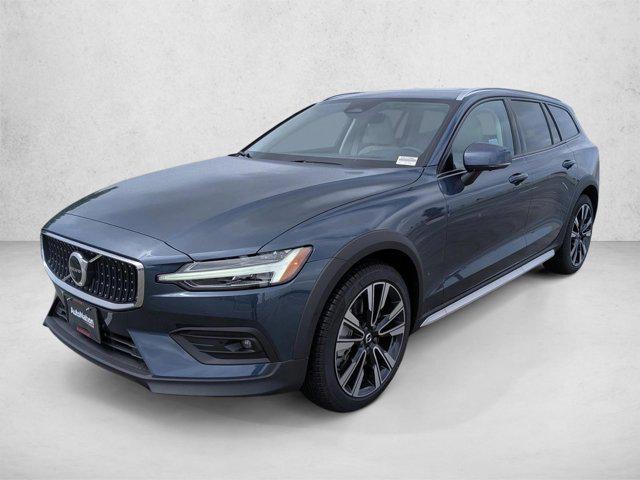 New 2026 Volvo V60 Cross Country Ultra, B5 AWD Gas (mild hybrid)