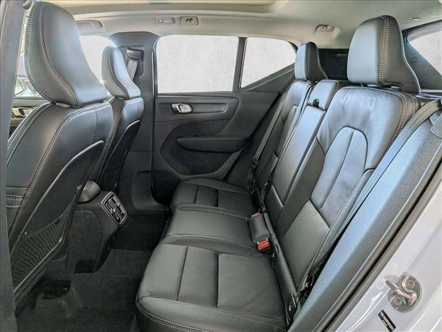 2026 Volvo XC40 PLUS, B5 AWD GAS (MILD HYBRID), DARK 缩略图 17